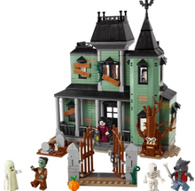 Load image into Gallery viewer, LEGO Creator Haunted Mansion 31167
