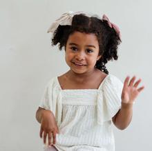 Load image into Gallery viewer, Mimi &amp; Lula Agnes Oversize Bow Pack
