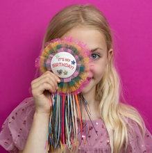 Load image into Gallery viewer, Mimi &amp; Lula Diva Wow Birthday Badge
