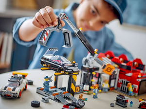 Lego City Scrapyard with Cars 60472
