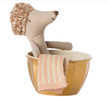 Load image into Gallery viewer, Maileg Wellness Mouse Big Sisiter
