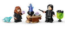 Load image into Gallery viewer, Lego Harry Potter Cauldron: Secret Potions Classroom 76464
