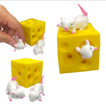 Load image into Gallery viewer, Stretchy Mouse &amp; Cheese
