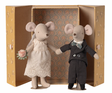 Load image into Gallery viewer, Maileg Wedding Mice
