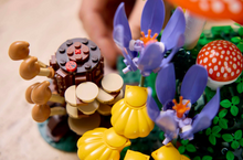 Load image into Gallery viewer, LEGO Botanicals Woodland Mushrooms 11505
