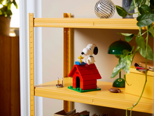 Load image into Gallery viewer, LEGO Ideas Peanuts: Snoopy's Doghouse 21368
