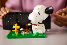 Load image into Gallery viewer, LEGO Ideas Peanuts: Snoopy's Doghouse 21368
