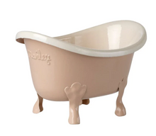 Load image into Gallery viewer, Maileg Bathtub Mouse Rose
