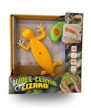 Load image into Gallery viewer, Sneaky Wall Climb Lizard

