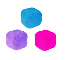 Load image into Gallery viewer, Smooshos Colour Change Furry Cube

