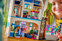 Load image into Gallery viewer, LEGO Friends Liann's Family House 42687
