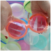 Load image into Gallery viewer, Self Sealing  Water Splash Balls - Reusable Water Bombs 6 Pack
