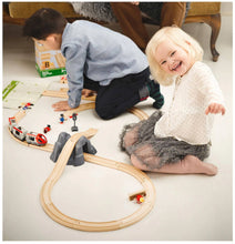 Load image into Gallery viewer, Brio Strater Track Pack - Pack B 33394
