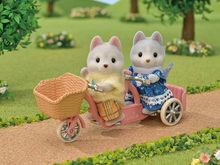 Load image into Gallery viewer, Sylvanian Families Tandem Cycling Set
