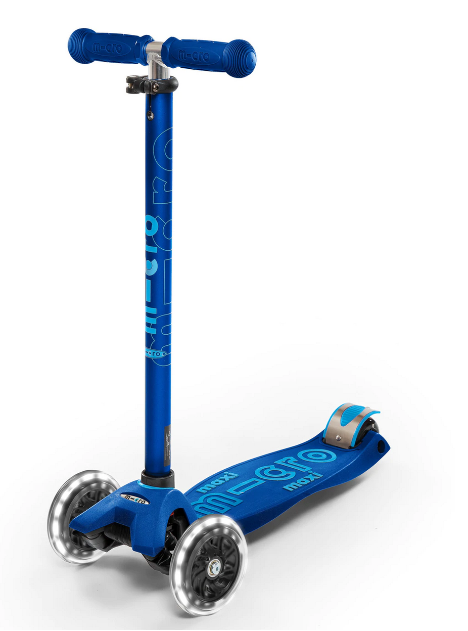 Micro Maxi Deluxe Scooter - Navy LED