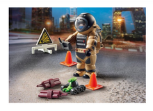 Load image into Gallery viewer, Playmobil Special Operations Agent 70600
